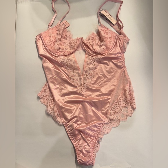Victoria’s Secret Pink Silk Lace Bodysuit Lingerie - NWT - Small - Picture 1 of 4